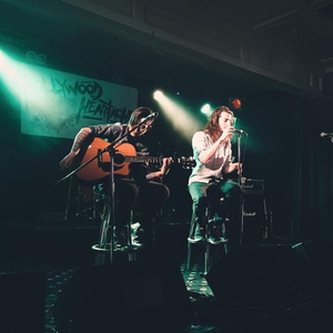 美女露出🐻让男生揉高潮全过程
